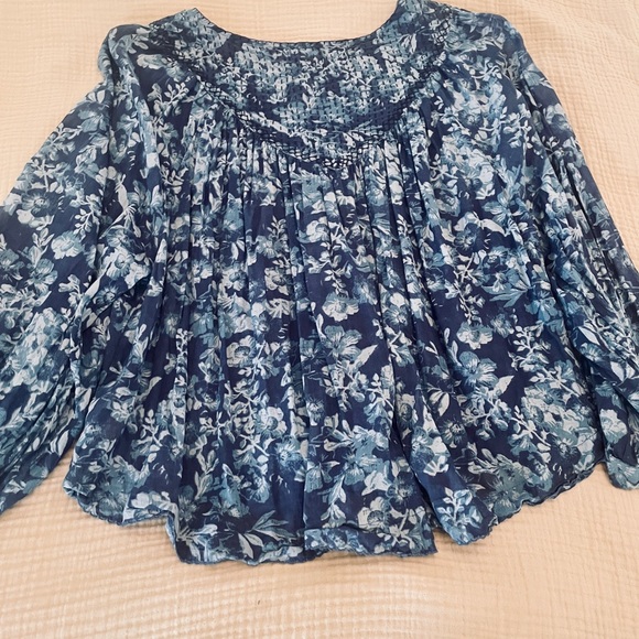 Free People Cool Meadow Printed Top in Denim Combo. Size L. - Picture 7 of 8